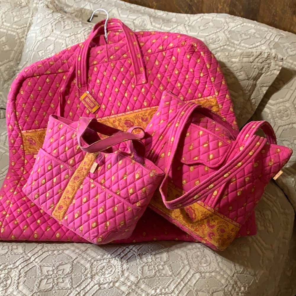 MaggieB 3 Piece Quilted Travel Set